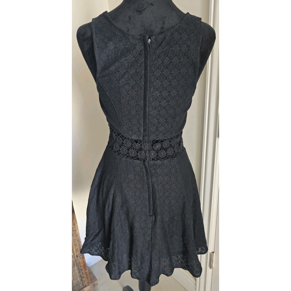 Free People Black Floral Embroidered Sleeveless A Line Peekaboo Dress Size 4 - Picture 7 of 13